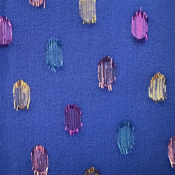 EUC Florin Top,  Size Medium - Picture 2 of 7